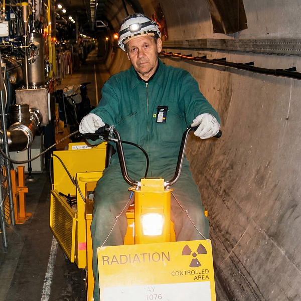 Виктор Хлопков