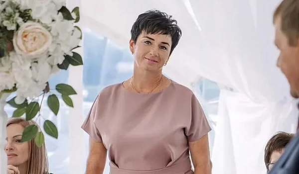 «Какое это счастье — вновь обретать жизнь, почти утраченную»: Как любовь близких помогла библиотекарю победить рак